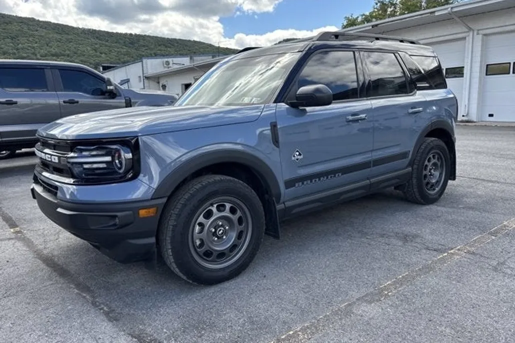 2024 Ford Bronco Sport Outer Banks photo 1