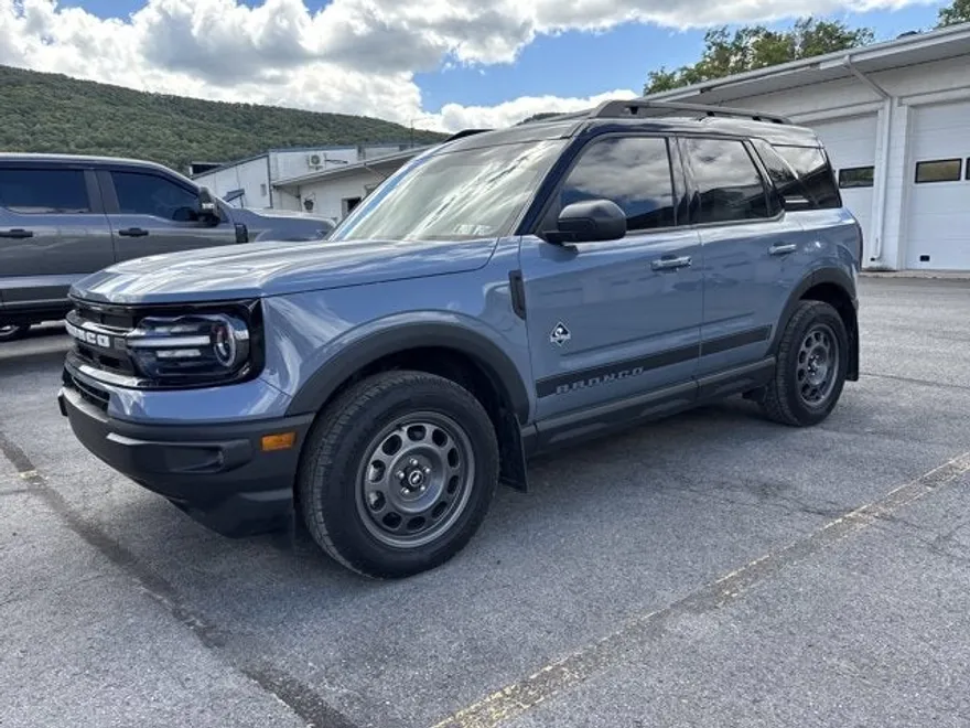 2024 Ford Bronco Sport Outer Banks photo 1