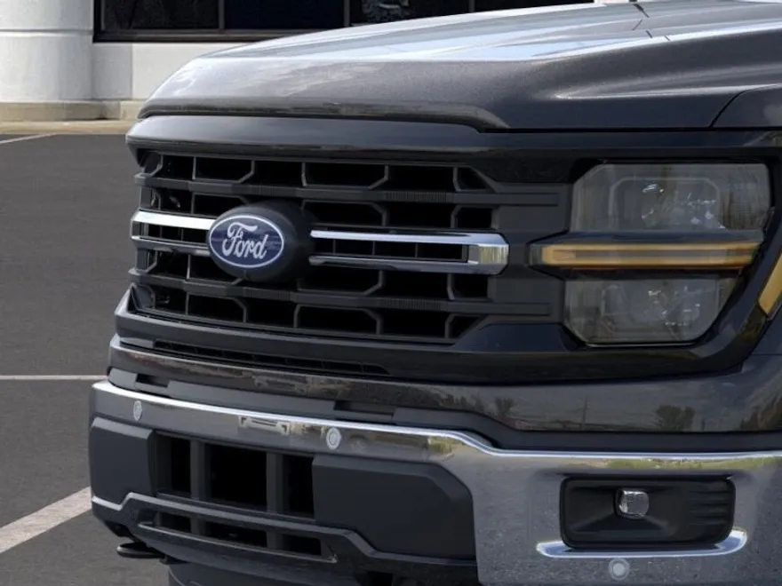 2025 Ford F-150 XLT photo 16