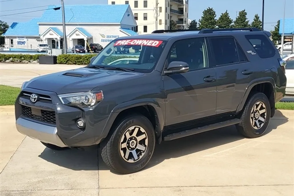 2024 Toyota 4Runner TRD Off-Road Premium photo 1