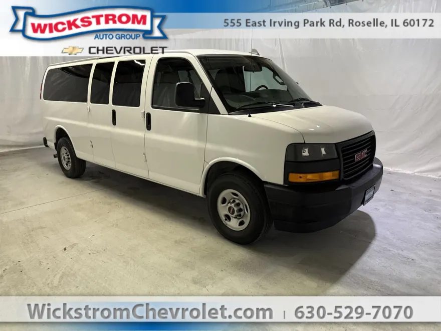 2023 Gmc Savana Passenger 3500 LS photo 1