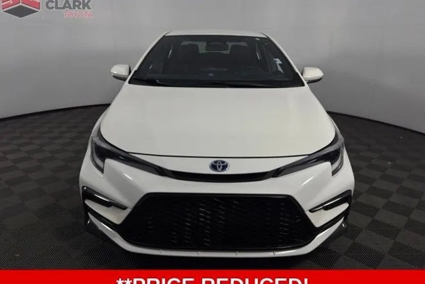 2025 Toyota Corolla Hybrid photo 1