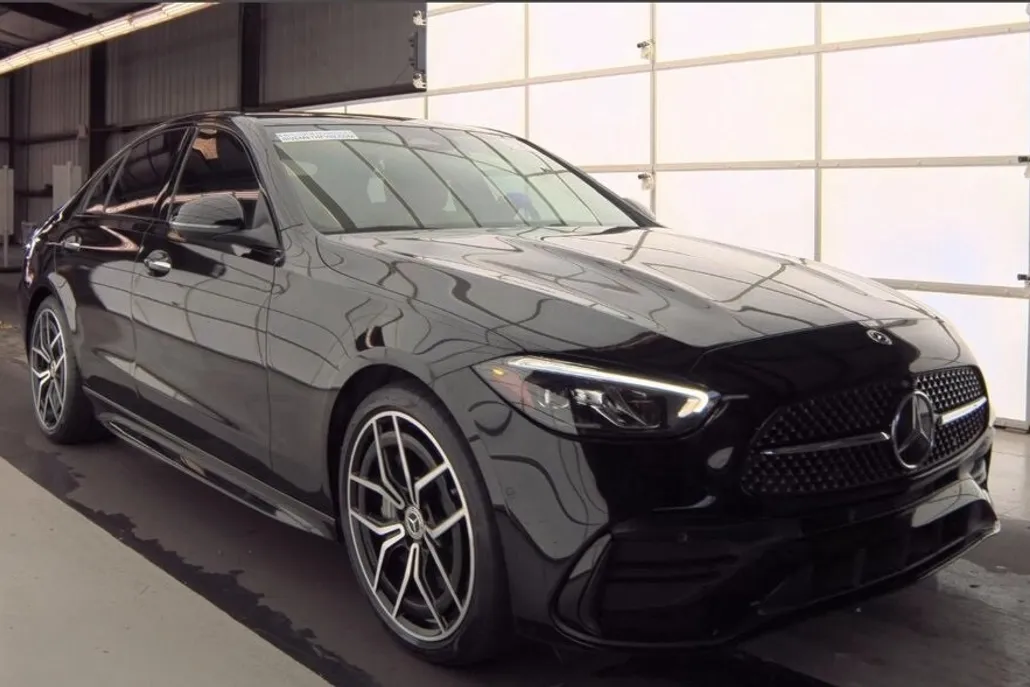 2023 Mercedes Benz C 300 photo 1
