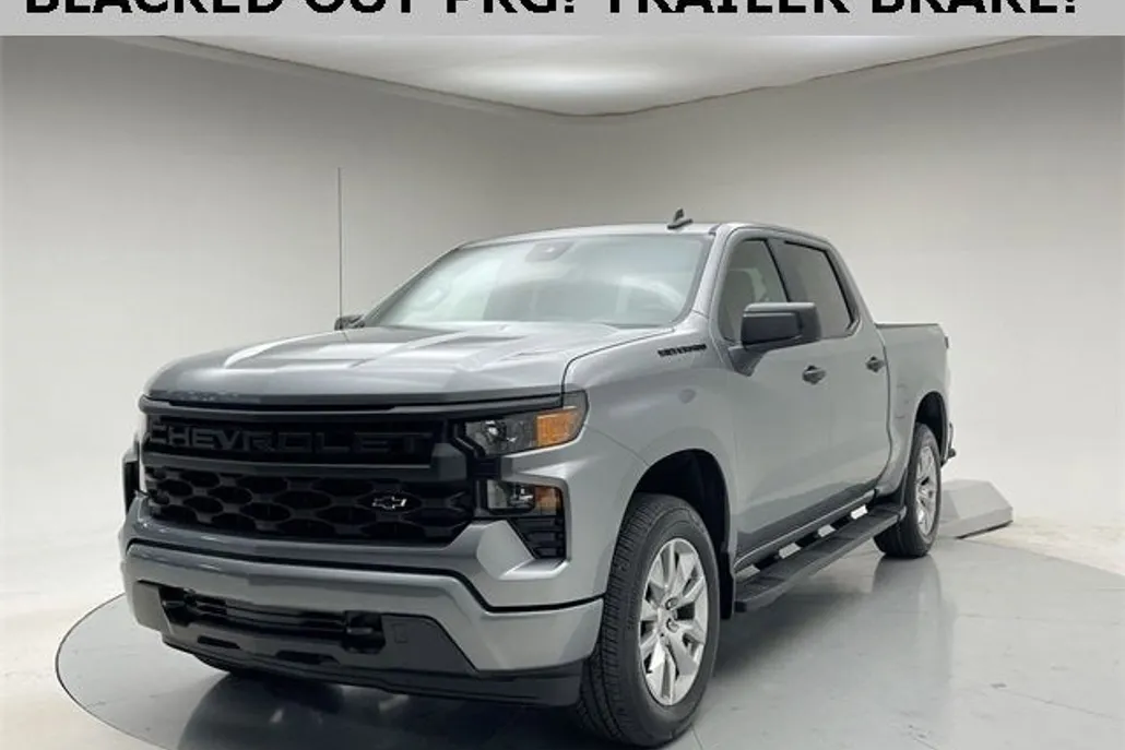 2024 Chevrolet Silverado 1500 Custom photo 1