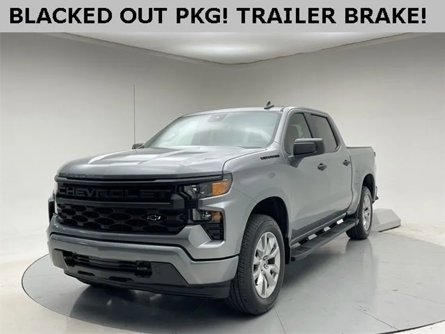 2024 Chevrolet Silverado 1500 Custom photo 1