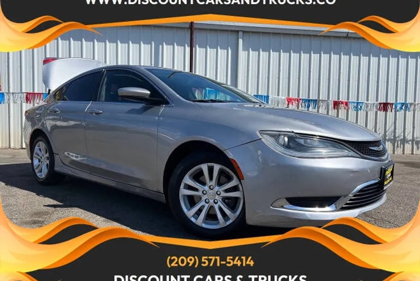 2015 Chrysler 200 Limited photo 1