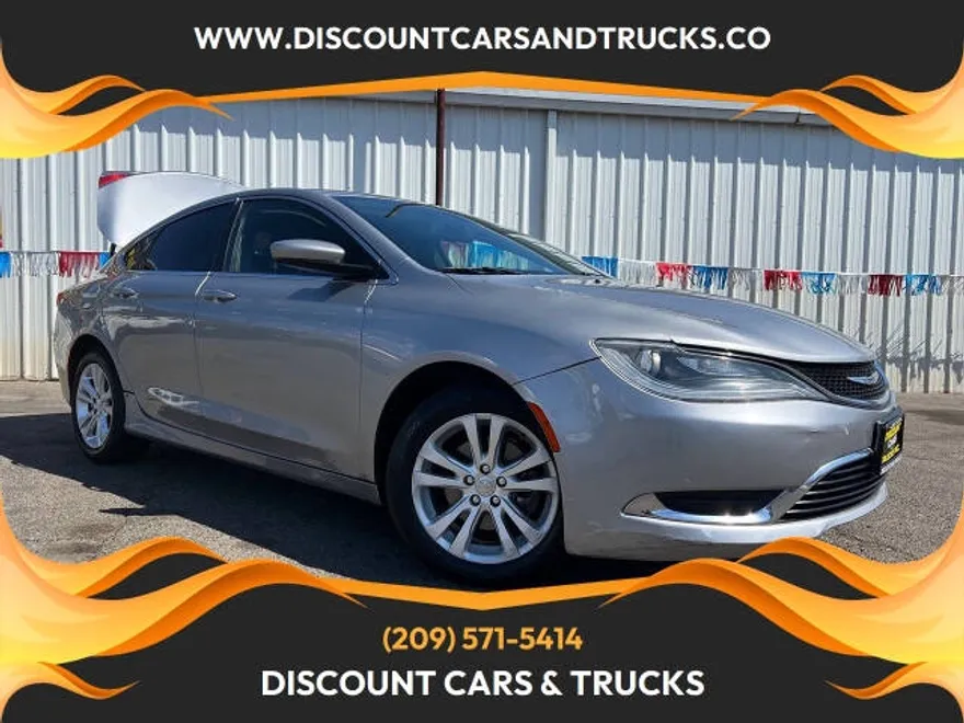 2015 Chrysler 200 Limited photo 1