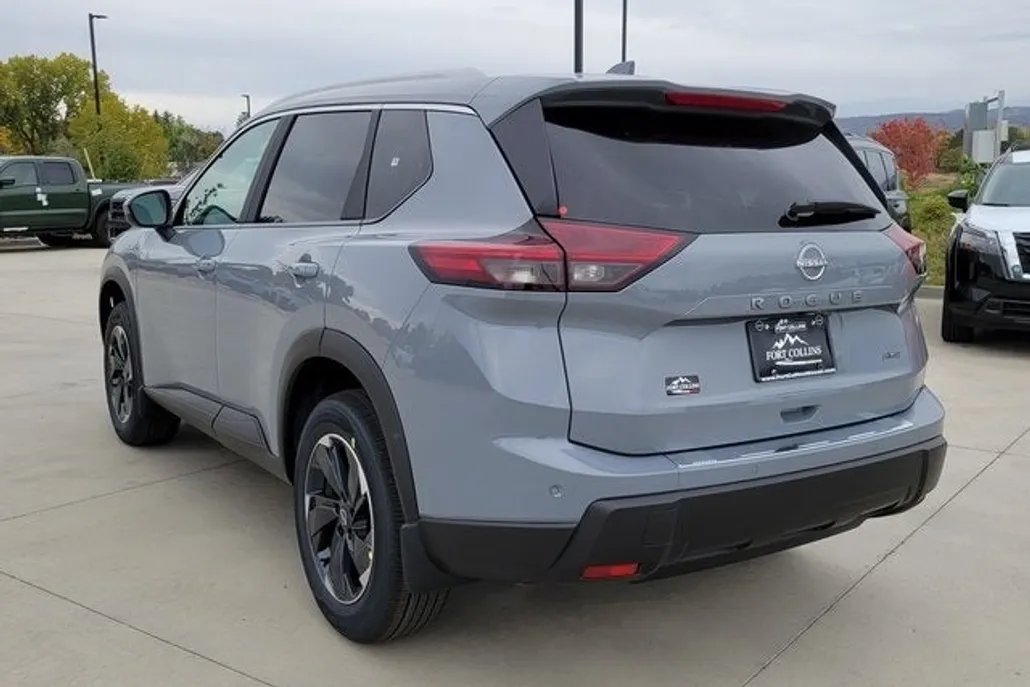 2026 Nissan Rogue SV photo 1