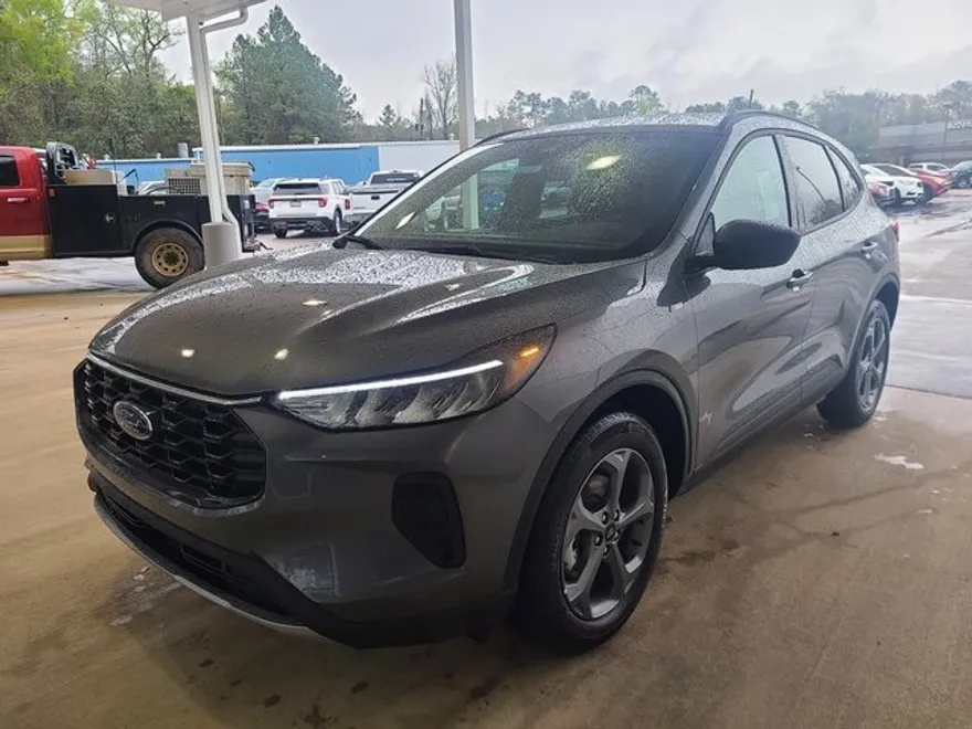 2025 Ford Escape ST-Line photo 1