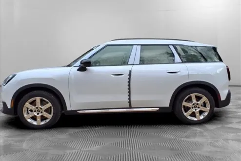 2025 Mini Countryman Iconic photo 2