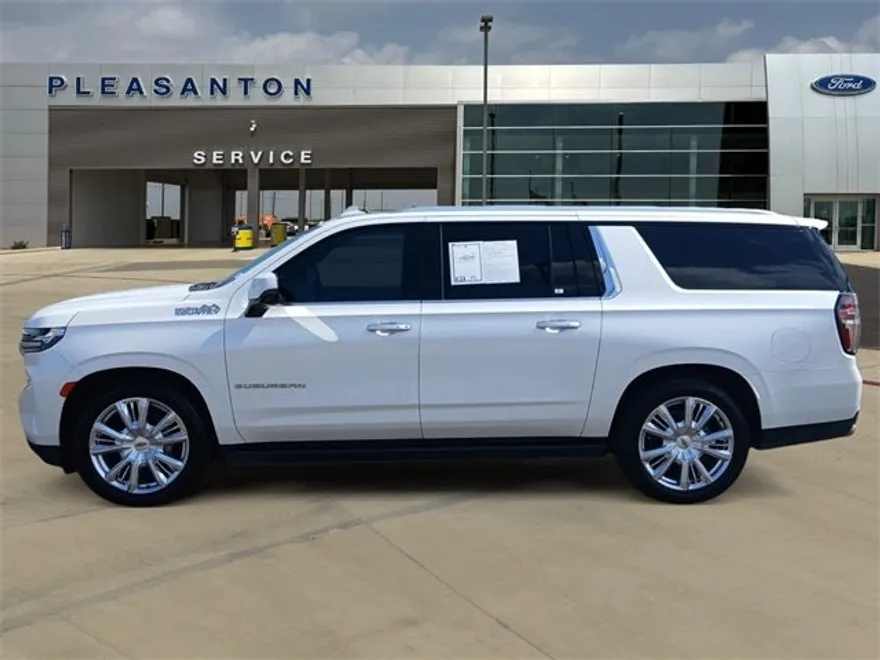 2021 Chevrolet Suburban High Country photo 1