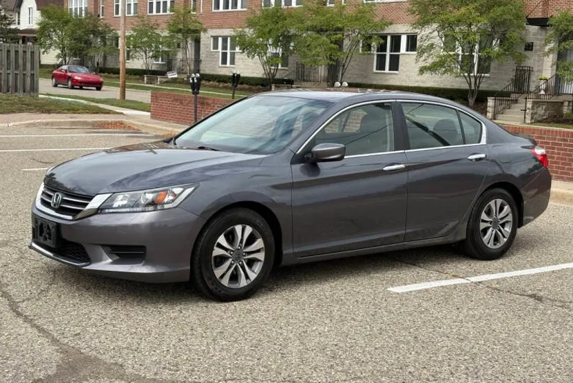 2013 Honda Accord LX photo 1