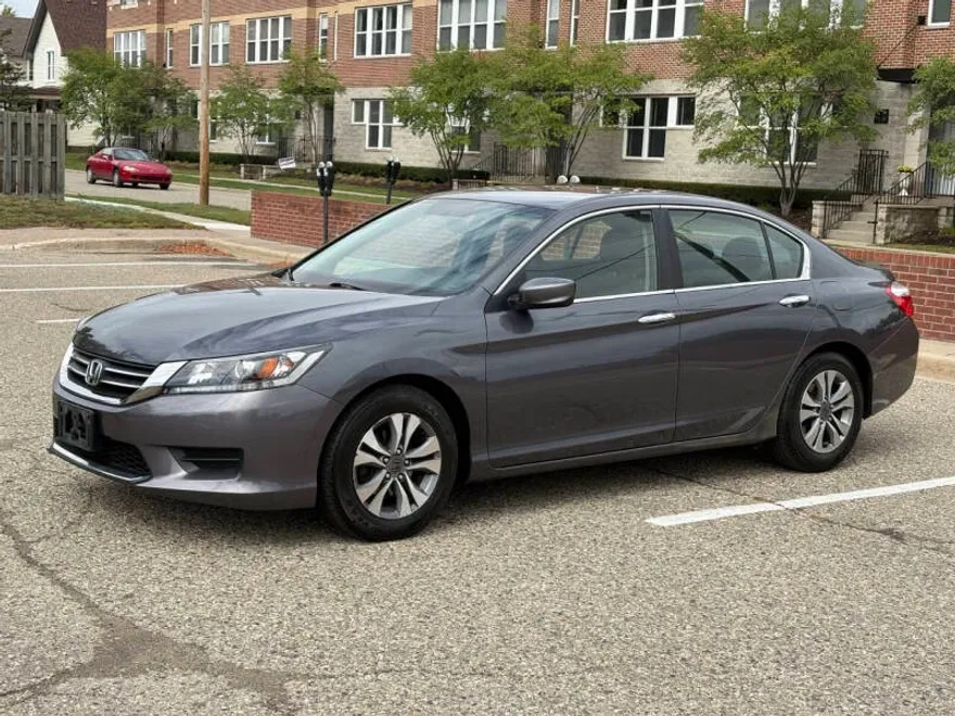 2013 Honda Accord LX photo 1