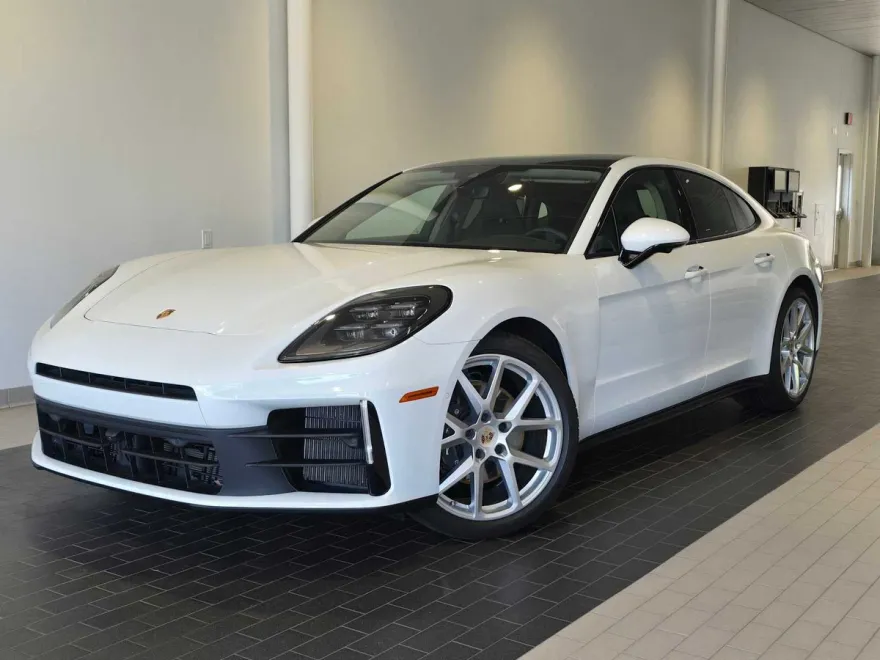 2024 Porsche Panamera 4 photo 1