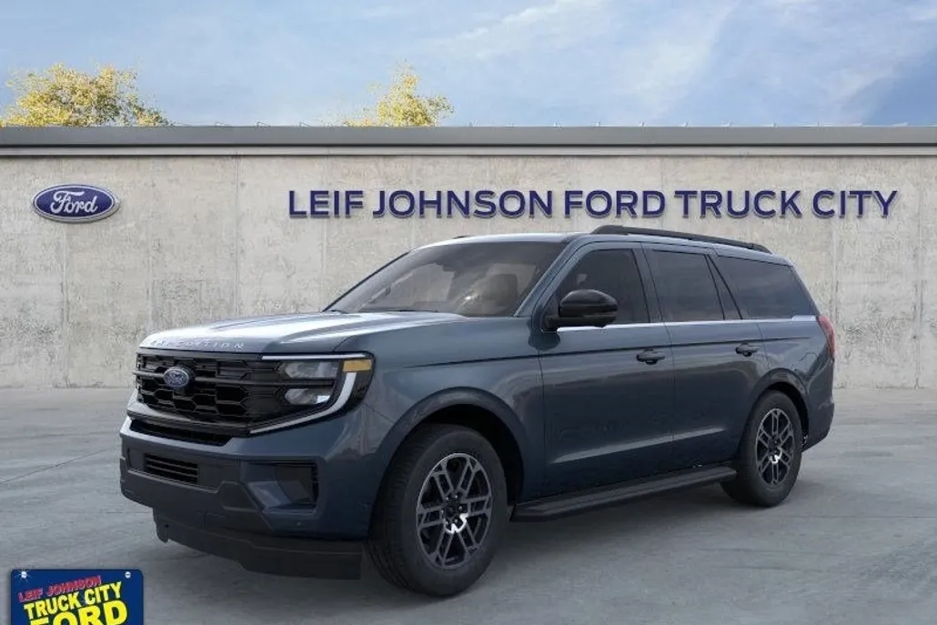 2025 Ford Expedition photo 1