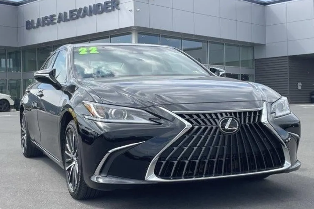 2022 Lexus ES 350 photo 1