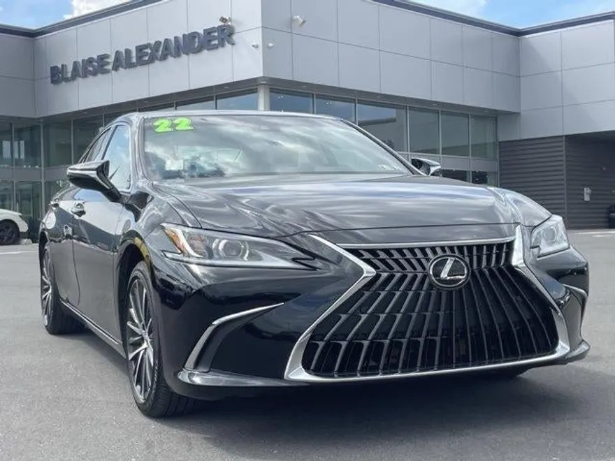 2022 Lexus ES 350 photo 1