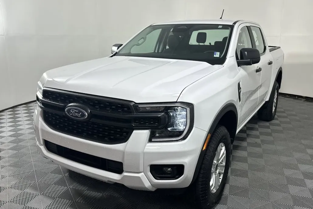 2025 Ford Ranger XL photo 1