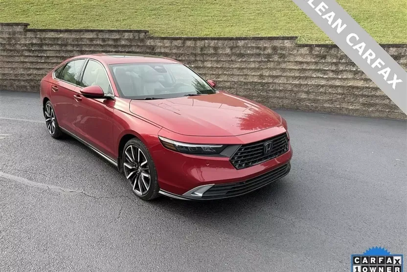 2023 Honda Accord Hybrid Touring photo 1