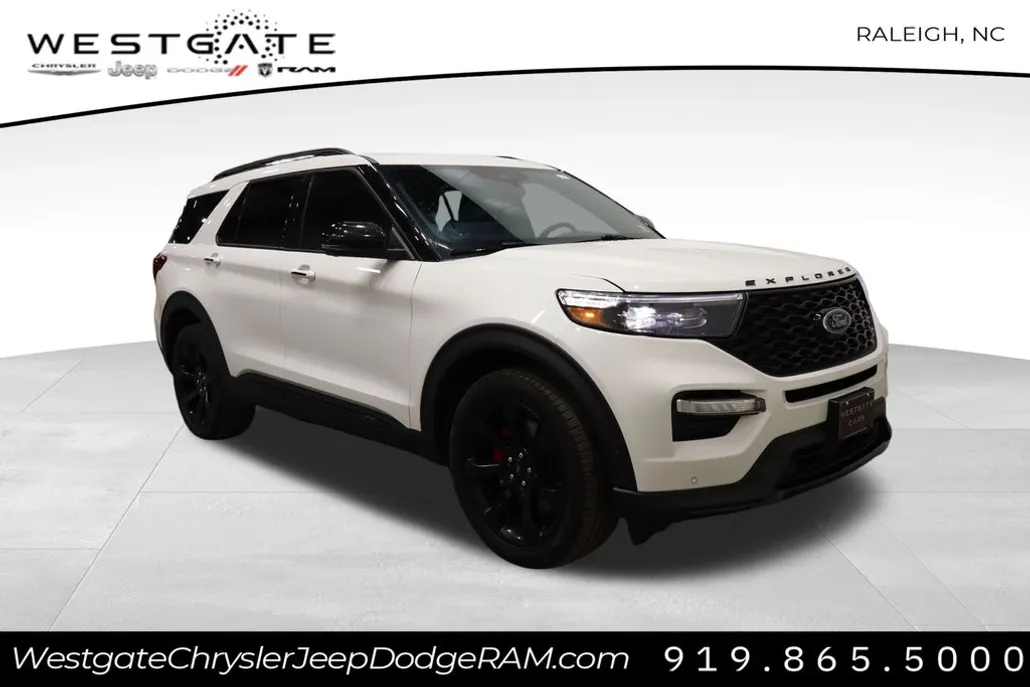 2021 Ford Explorer ST photo 1