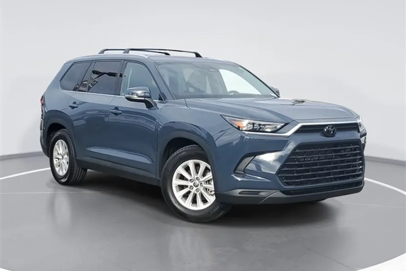 2024 Toyota Grand Highlander XLE photo 1