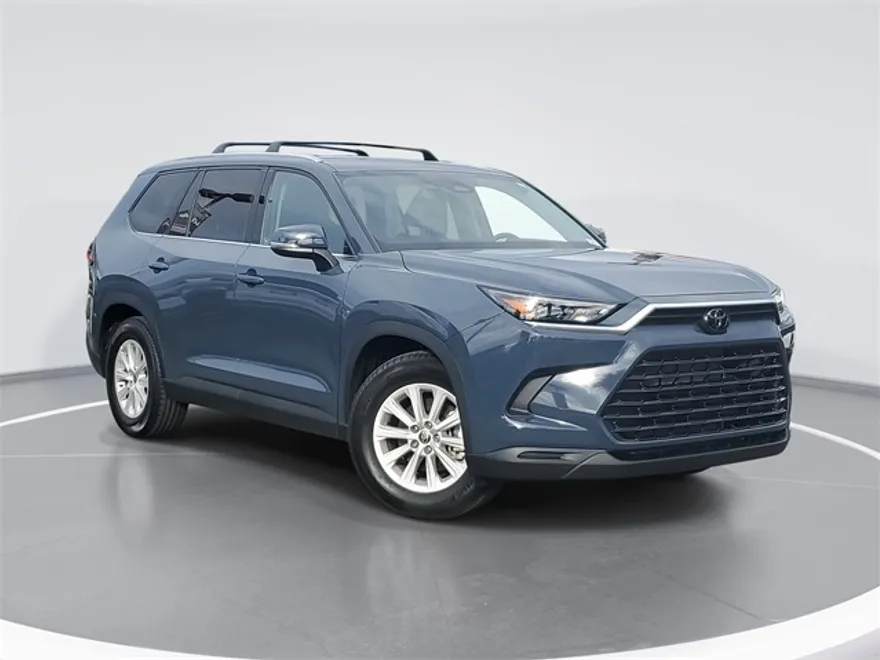2024 Toyota Grand Highlander XLE photo 1