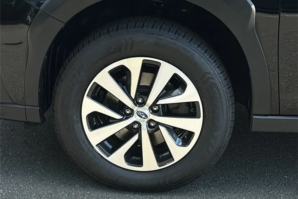 2024 Subaru Outback Premium photo 1