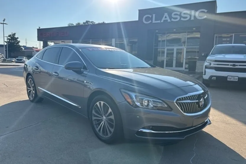 2019 Buick LaCrosse Essence photo 1
