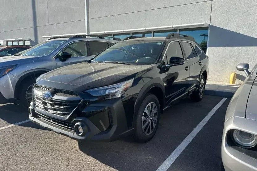 2025 Subaru Outback Limited photo 1