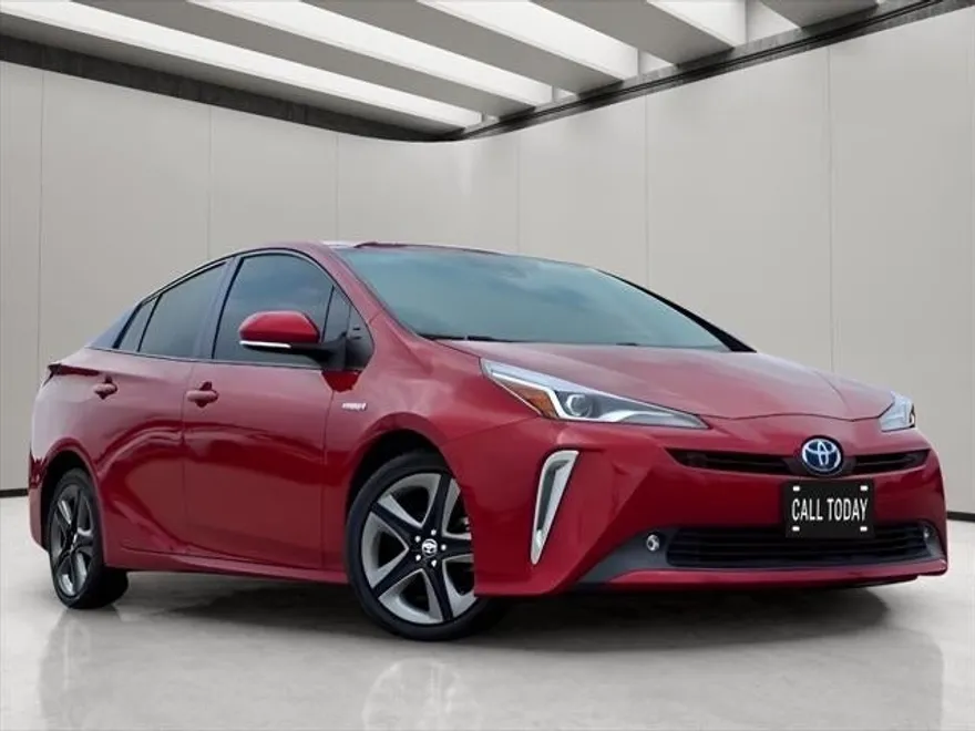 2022 Toyota Prius XLE photo 1
