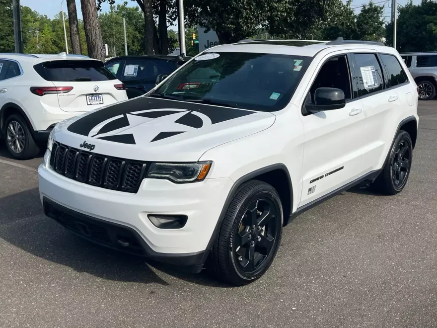 2021 Jeep Grand Cherokee Laredo X Freedom photo 1