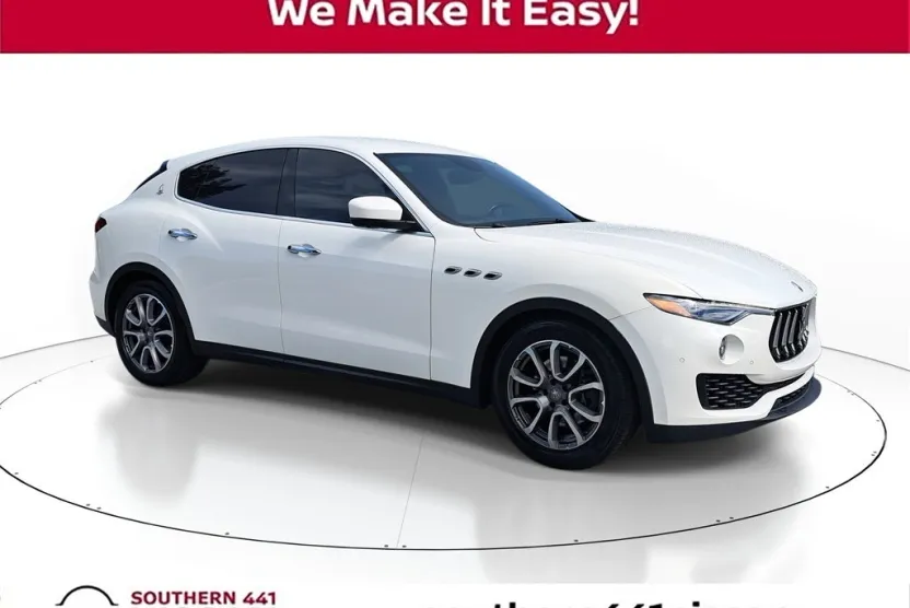 2018 Maserati Levante Base photo 1
