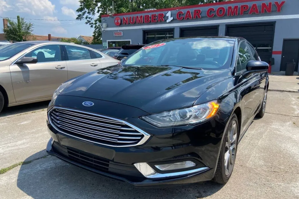 2017 Ford Fusion SE photo 1
