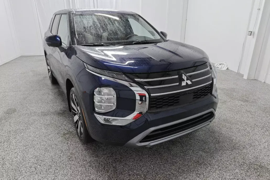 2025 Mitsubishi Outlander Sport SE photo 1