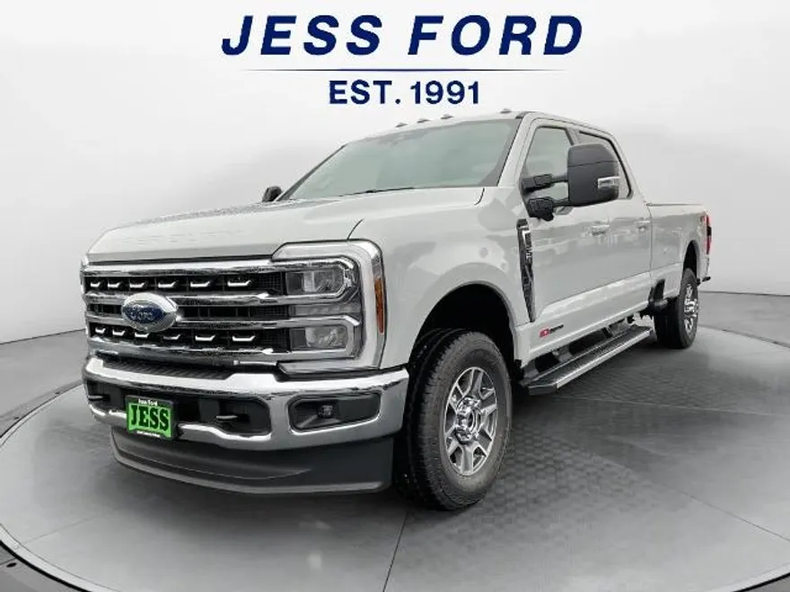 2026 Ford F-350 Lariat photo 1