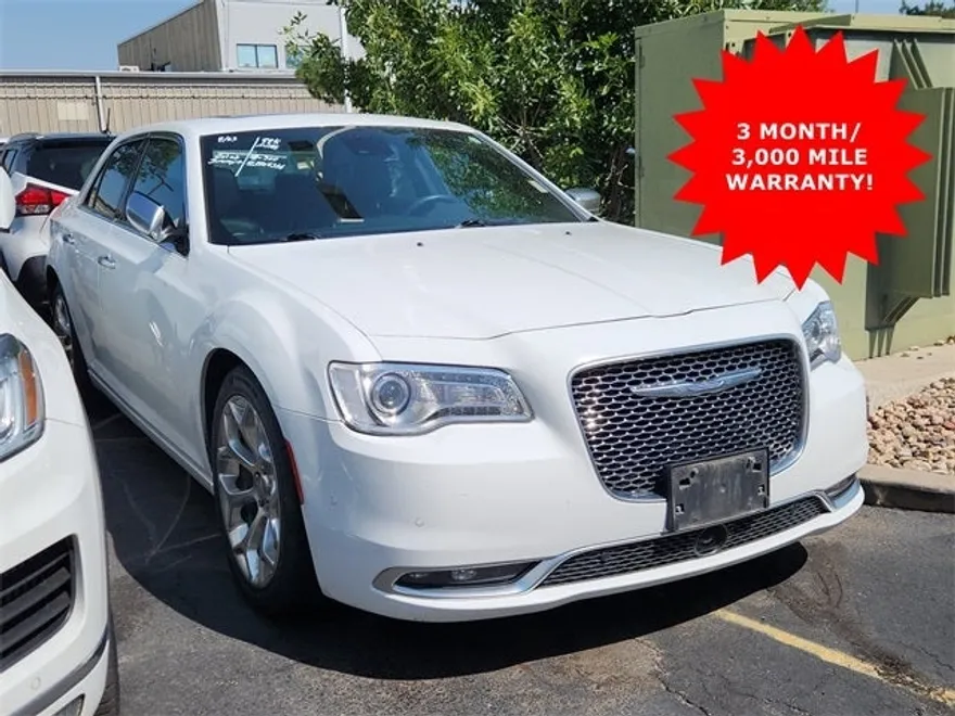 2018 Chrysler 300 C photo 1