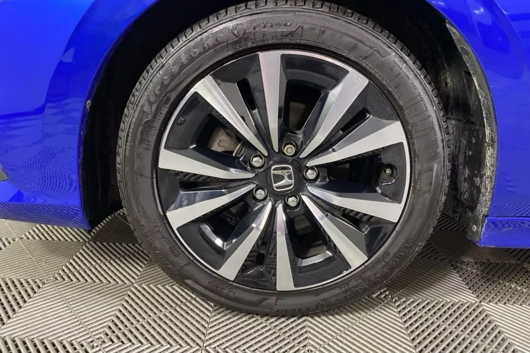 2024 Honda Civic EX photo 1
