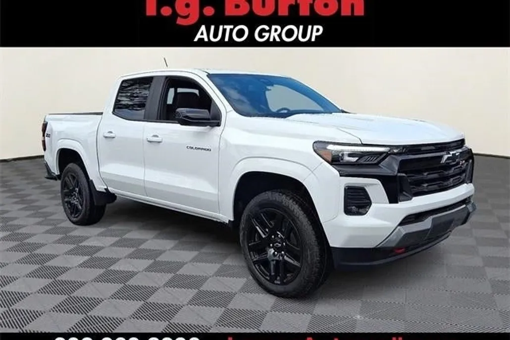 2025 Chevrolet Colorado Z71 photo 1
