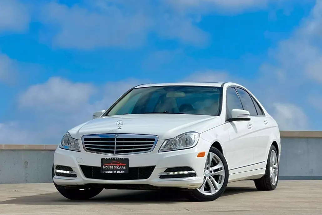 2013 Mercedes Benz C 300 4MATIC Sport Sedan photo 1