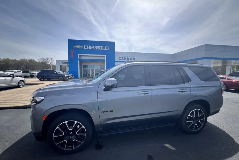 2021 Chevrolet Tahoe RST photo 1