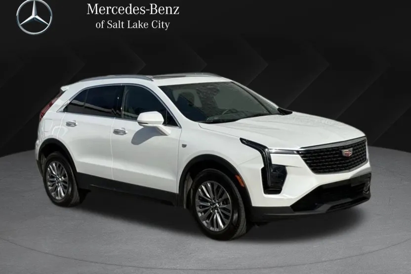 2025 Cadillac XT4 Premium Luxury photo 1