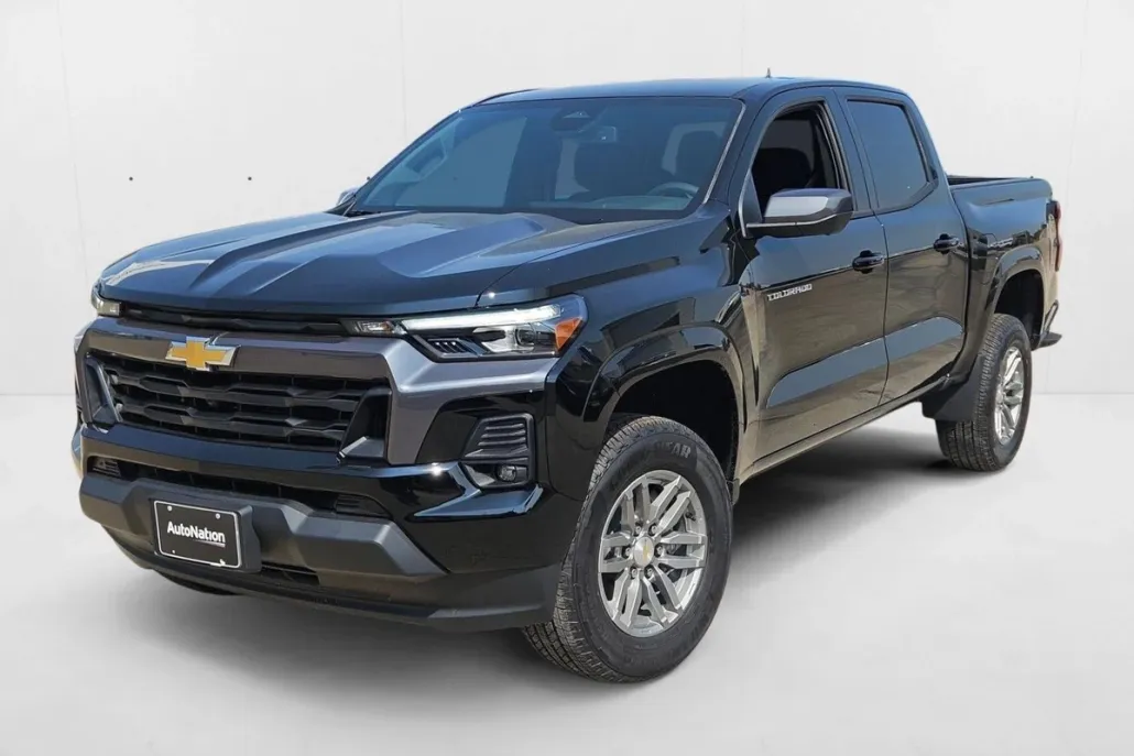 2026 Chevrolet Colorado LT photo 1