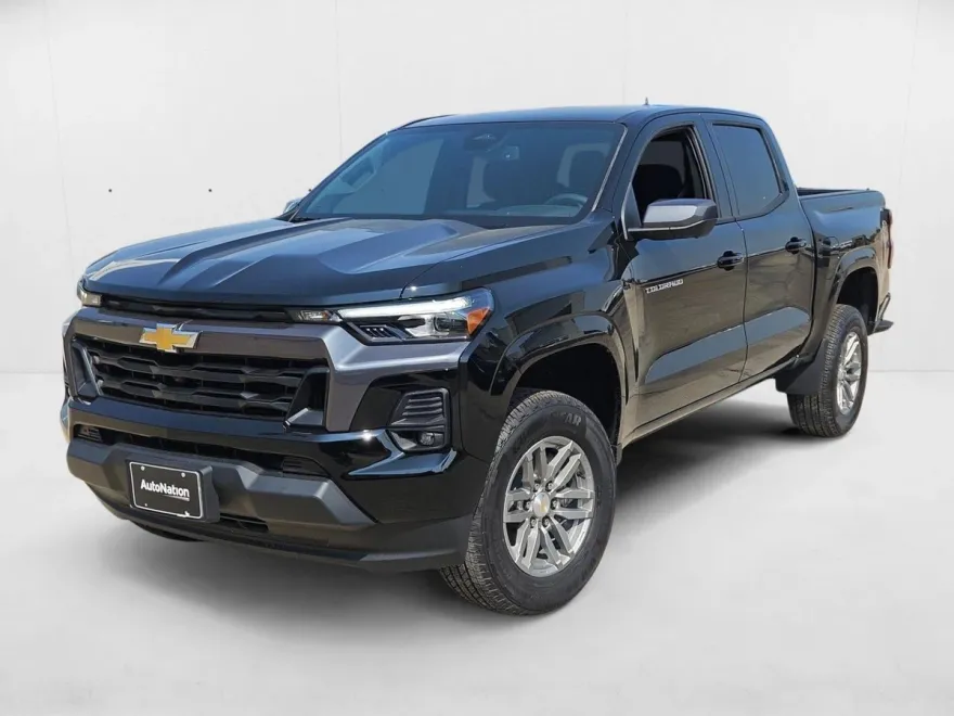 2026 Chevrolet Colorado LT photo 1