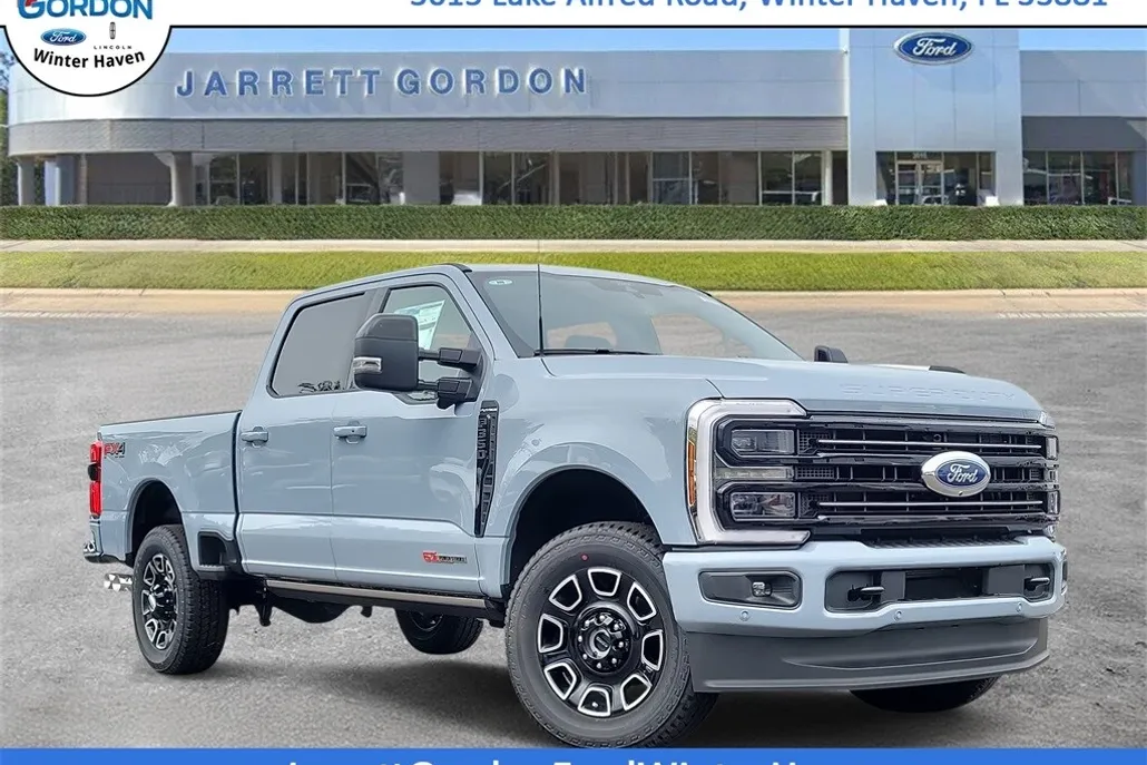 2026 Ford F-350 Platinum photo 1