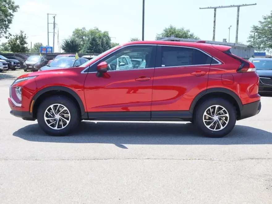 2025 Mitsubishi Eclipse Cross ES photo 1