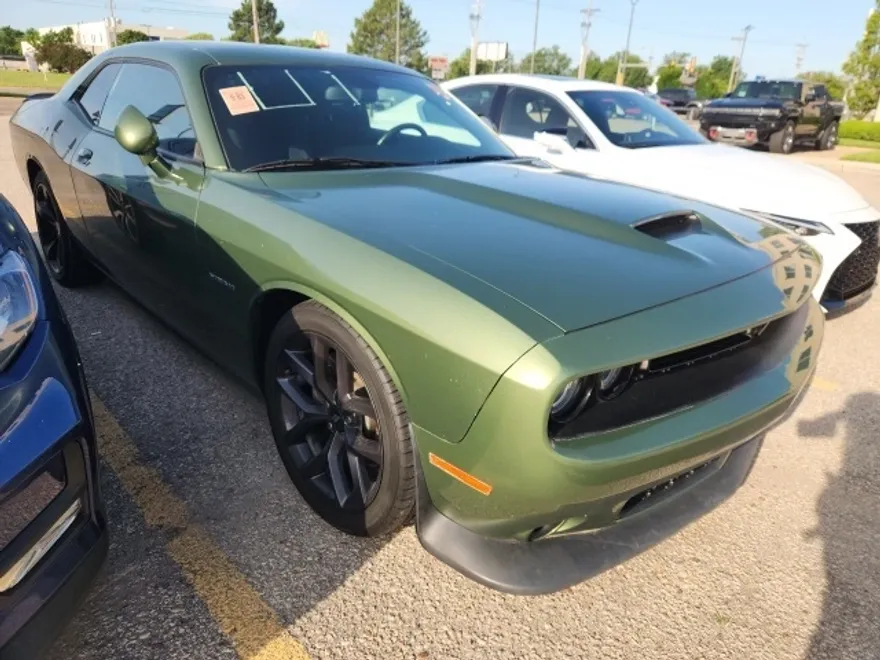 2021 Dodge Challenger R/T photo 1