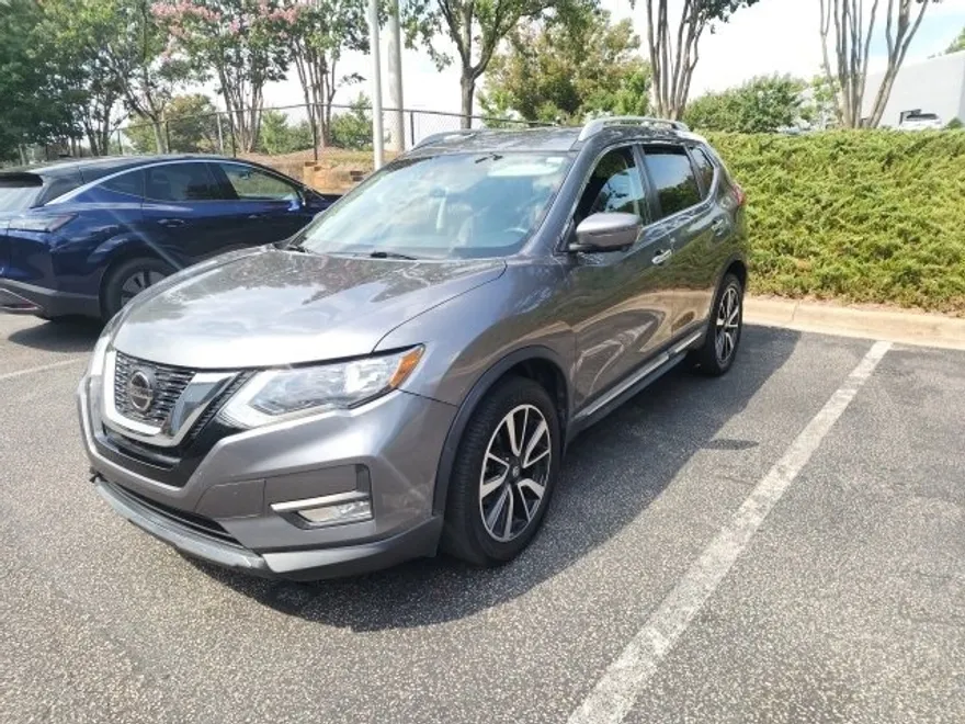 2019 Nissan Rogue SL photo 1