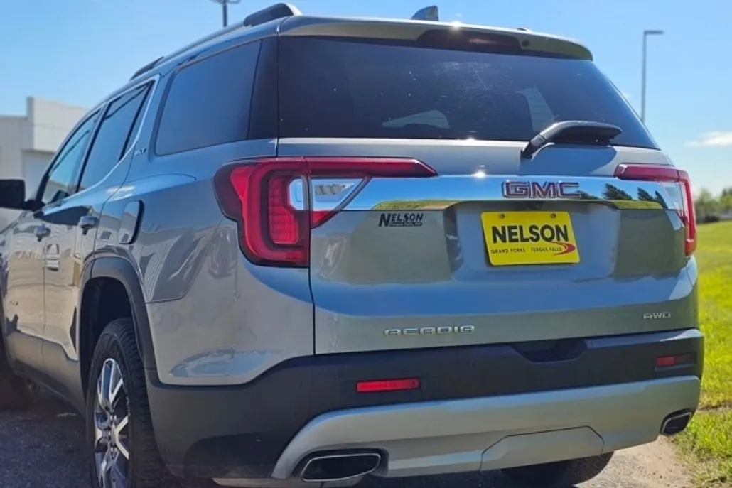 2023 Gmc Acadia SLT photo 1