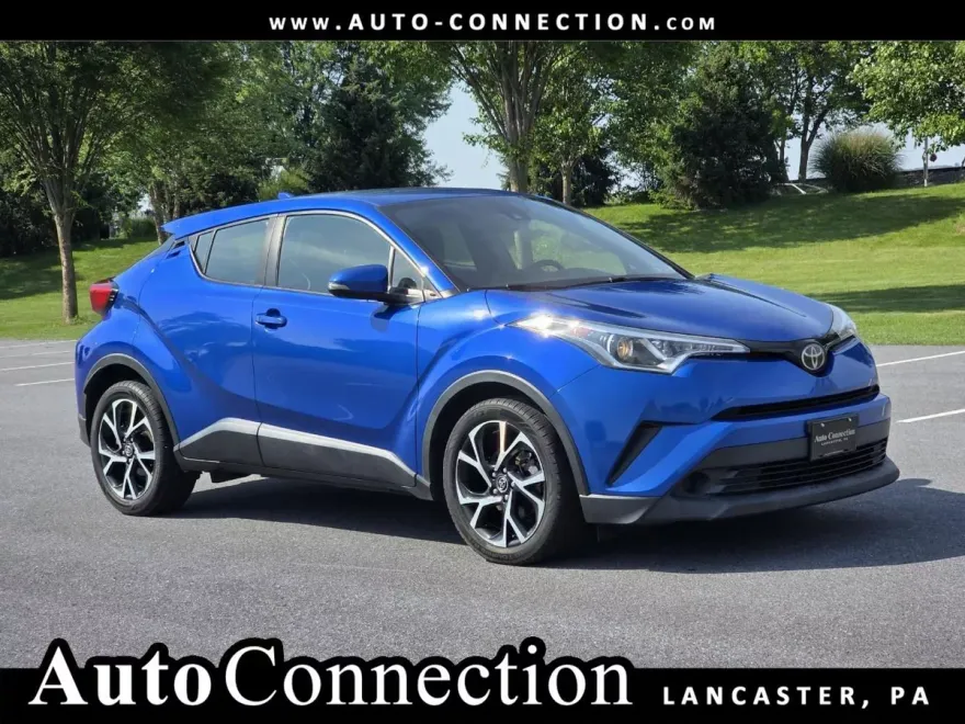2018 Toyota C-HR XLE photo 1