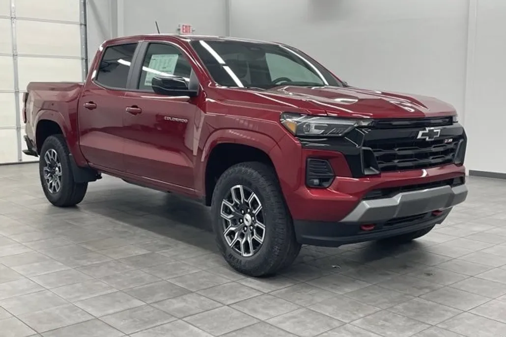 2026 Chevrolet Colorado Z71 photo 1